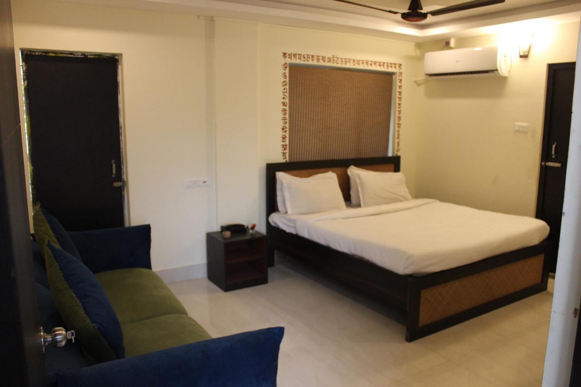 Hotel Kolam Shānti Niketan Εξωτερικό φωτογραφία