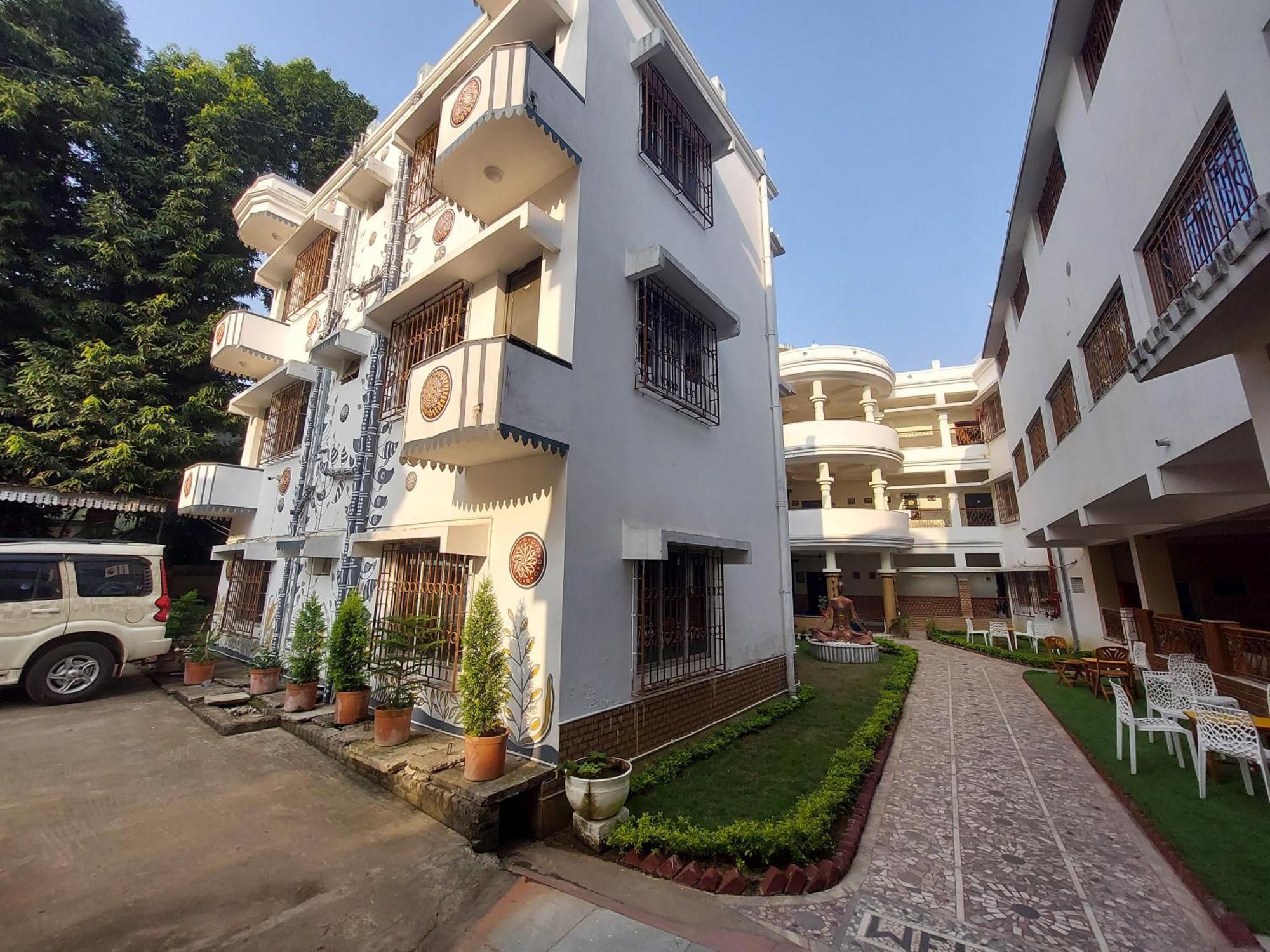 Hotel Kolam Shānti Niketan Εξωτερικό φωτογραφία